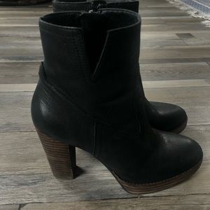 Lucky brand booties. Size 7 1/5 🖤🤎🖤🤎🖤